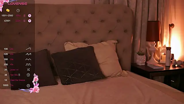 Snapshot of RubyxBanks chatting on October 31, 2025, 10:27 pm RubyxBanks online show from October 31, 2025, 10:27 pm