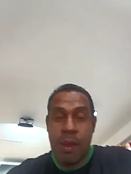 elnegro707070 online show from November 5, 2025, 11:13 am