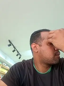 elnegro707070 online show from February 19, 2026, 11:40 am