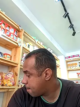 elnegro707070 online show from February 12, 2026, 2:28 pm