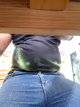 elnegro707070 online show from December 5, 2025, 11:09 am