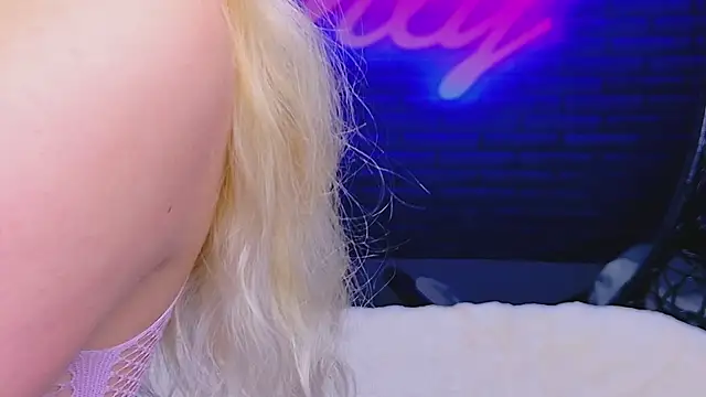AlessiaCroft online show from June 1, 2026, 4:02 am