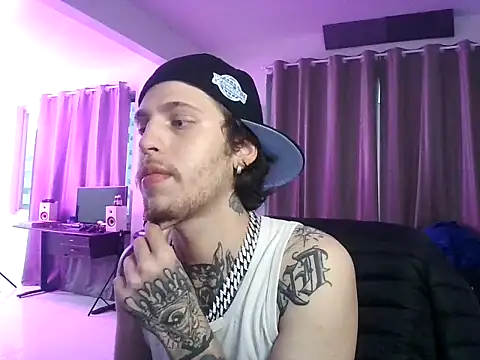 bigrosa21cm online show from November 1, 2025, 9:19 pm