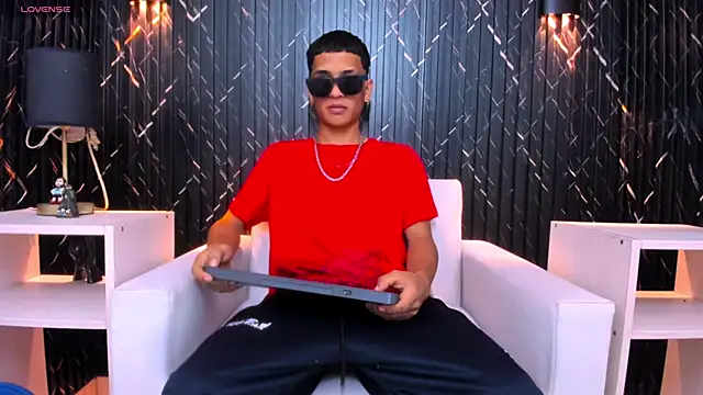 Matt Ruso online show from November 9, 2025, 3:54 am