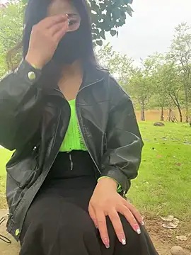 Snapshot of AiBanana chatting on November 11, 2025, 5:24 am AiBanana online show from November 11, 2025, 5:24 am