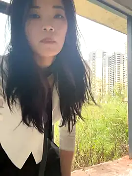 Snapshot of AiBanana chatting on November 10, 2025, 8:19 am AiBanana online show from November 10, 2025, 8:19 am