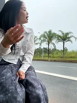 Snapshot of AiBanana chatting on October 31, 2025, 7:38 am AiBanana online show from October 31, 2025, 7:38 am