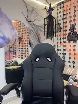 Kariina  69 online show from October 25, 2025, 3:28 am