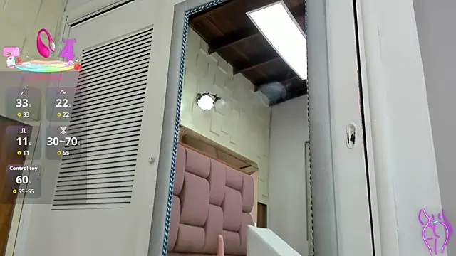 sophiaarenas online show from December 20, 2025, 11:46 am