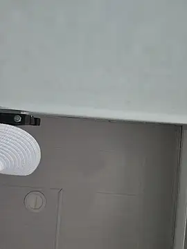 Rosa Warreen  online show from November 11, 2025, 12:22 pm