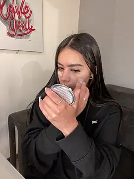 Snapshot of Cristina_pinkk chatting on October 31, 2025, 2:41 am Cristina pinkk online show from October 31, 2025, 2:41 am