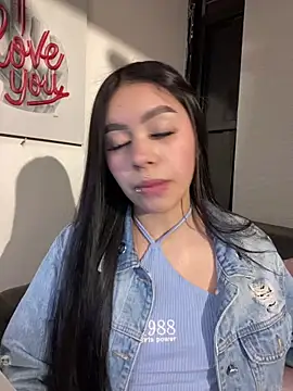 Snapshot of Cristina_pinkk chatting on October 11, 2025, 2:23 am Cristina pinkk online show from October 11, 2025, 2:23 am