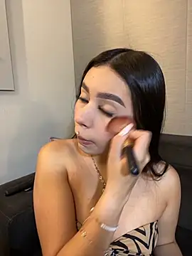 Snapshot of Cristina_pinkk chatting on November 7, 2025, 3:22 am Cristina pinkk online show from November 7, 2025, 3:22 am