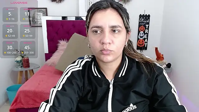 Isa-lox online show from October 22, 2025, 9:46 pm