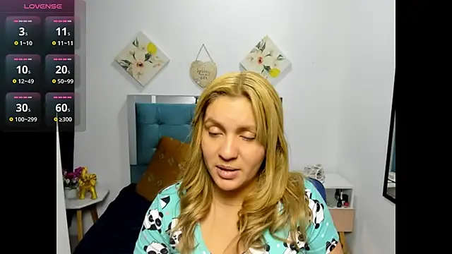 Isa-lox online show from November 29, 2025, 1:39 am