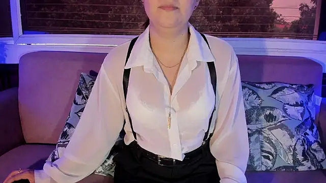 Snapshot of AlissaJoness chatting on October 27, 2025, 11:33 am AlissaJoness online show from October 27, 2025, 11:33 am