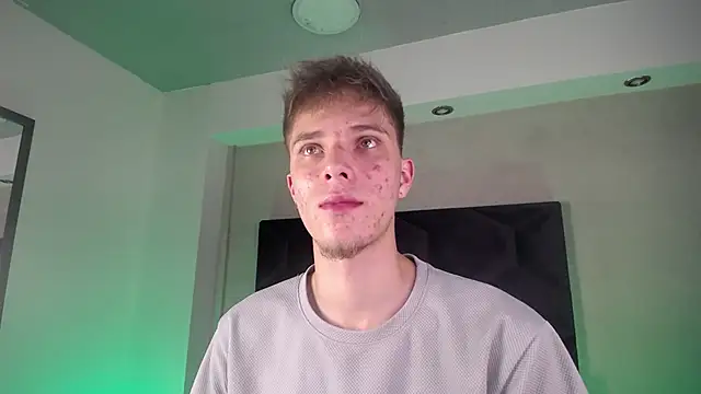 Robbin Blaze online show from March 31, 2026, 10:01 pm