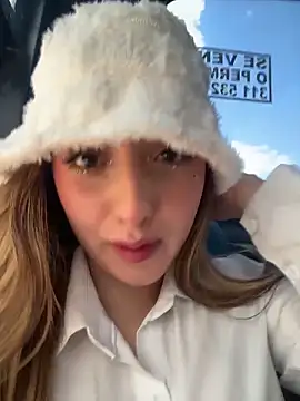 Baby  Otaku online show from February 25, 2026, 6:08 pm