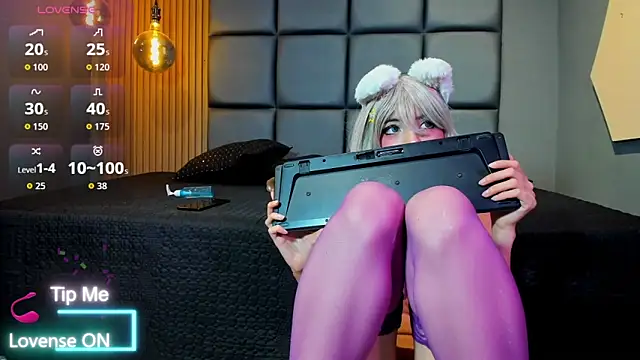 ALISSON VEGA online show from September 29, 2025, 7:04 am