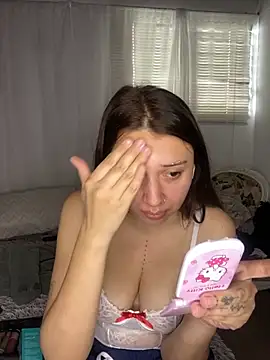 Mia  Gray online show from November 18, 2025, 6:00 pm