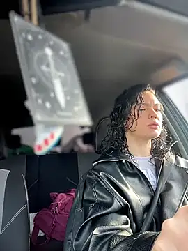 MeekyRich online show from April 3, 2026, 1:56 am