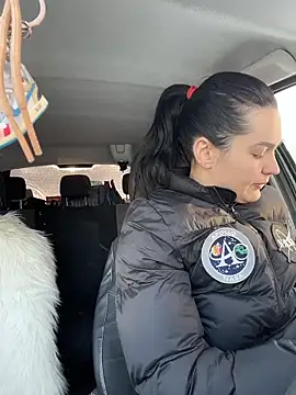 MeekyRich online show from November 28, 2025, 4:01 am