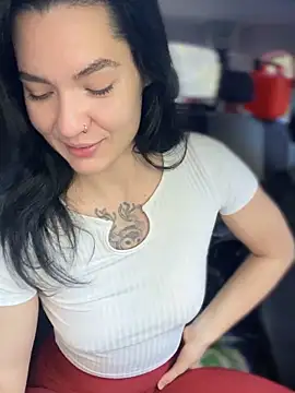 MeekyRich online show from September 17, 2025, 4:03 am