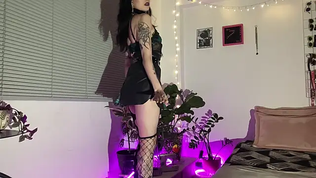 ELENA UMBRA online show from January 16, 2026, 11:42 pm