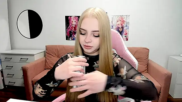 mistress lain online show from March 12, 2026, 11:53 pm