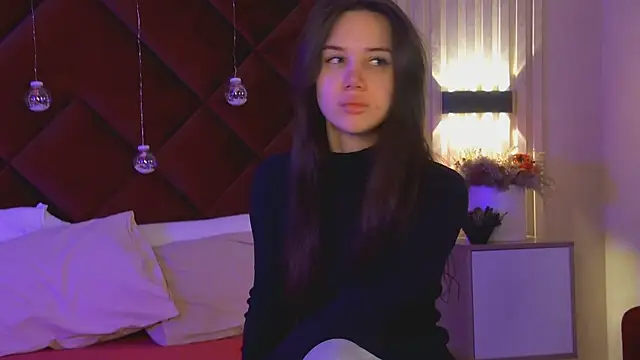 StacyHarland online show from December 19, 2025, 4:38 am