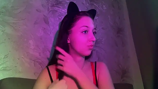 Snapshot of YourTemptation_ chatting on December 5, 2025, 12:37 pm YourTemptation online show from December 5, 2025, 12:37 pm