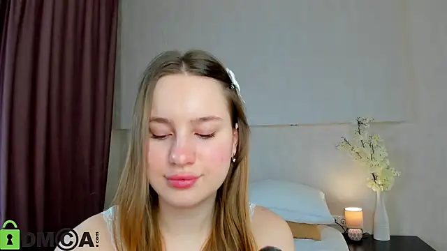 Candy Cansew online show from November 12, 2025, 1:10 am