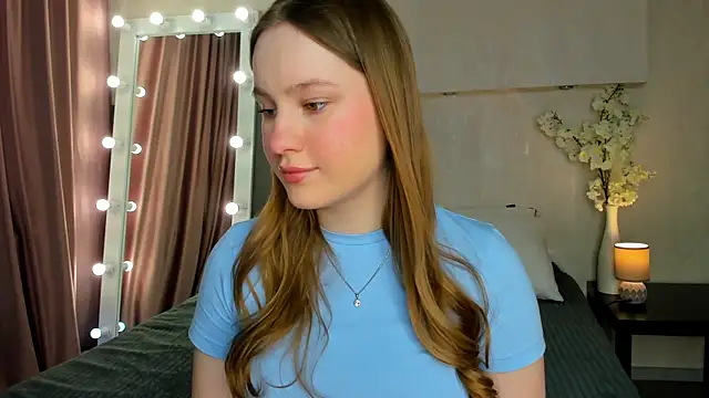 Candy Cansew online show from April 3, 2026, 9:27 am