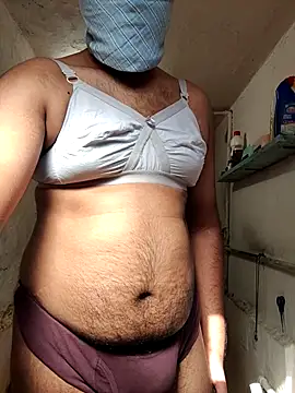 Snapshot of Brown69_guy chatting on October 19, 2025, 9:34 am Brown69 guy online show from October 19, 2025, 9:34 am