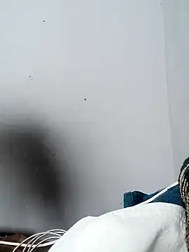 Snapshot of mydickbedarkandthick chatting on October 24, 2025, 5:17 am mydickbedarkandthick online show from October 24, 2025, 5:17 am