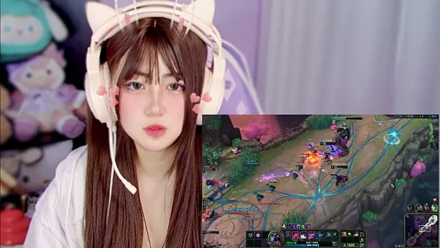 yuki3366 online show from April 15, 2026, 2:32 pm