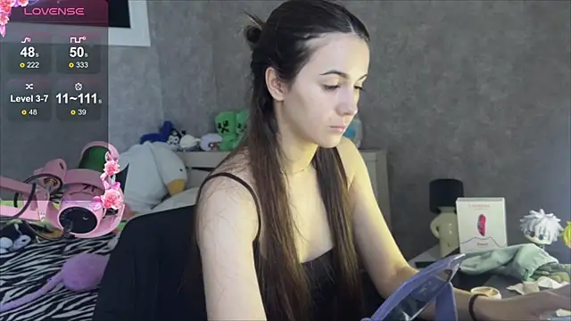 CupSizeGirl online show from April 27, 2026, 9:51 am