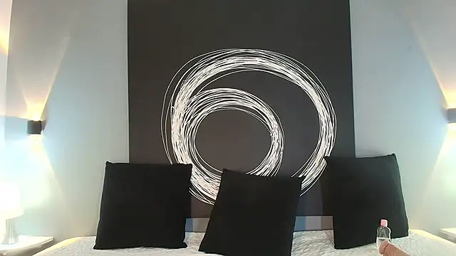 Shanyqueen online show from October 28, 2025, 12:37 pm