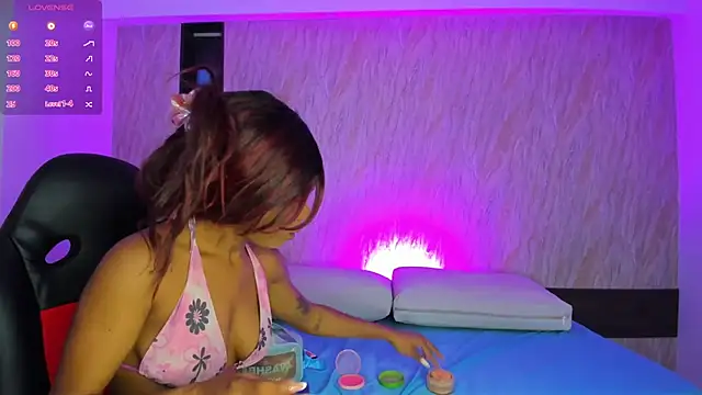 Snapshot of ciara_blake chatting on October 3, 2025, 7:37 pm ciara blake online show from October 3, 2025, 7:37 pm