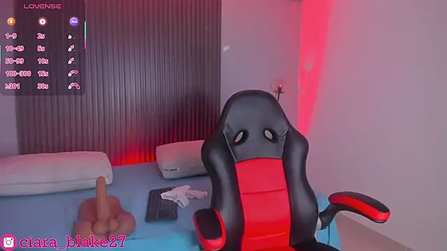 Snapshot of ciara_blake chatting on November 8, 2025, 7:50 pm ciara blake online show from November 8, 2025, 7:50 pm