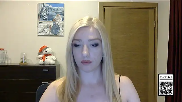 Snapshot of Wild_Silk_Desire chatting on January 17, 2026, 1:58 pm Wild Silk Desire online show from January 17, 2026, 1:58 pm