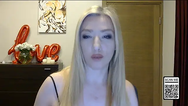 Snapshot of Wild_Silk_Desire chatting on February 23, 2026, 5:02 pm Wild Silk Desire online show from February 23, 2026, 5:02 pm