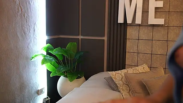 Susan wall online show from October 18, 2025, 12:51 pm