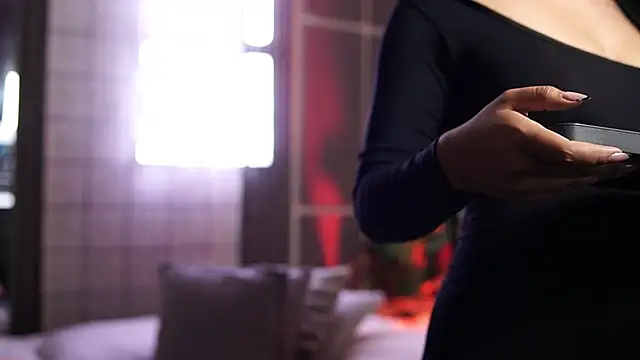 Susan wall online show from October 10, 2025, 1:01 pm