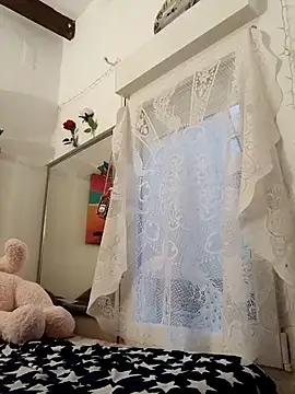 hotCOUPLEPETRA online show from April 22, 2026, 7:09 pm