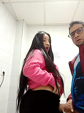 hotCOUPLEPETRA online show from March 18, 2026, 5:14 pm