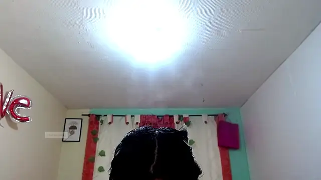 vale miel online show from October 17, 2025, 6:10 pm