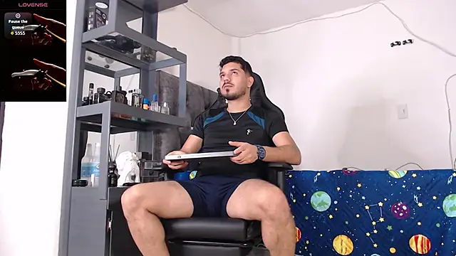 Snapshot of samuelcoopeer chatting on February 2, 2026, 1:21 pm samuelcoopeer online show from February 2, 2026, 1:21 pm