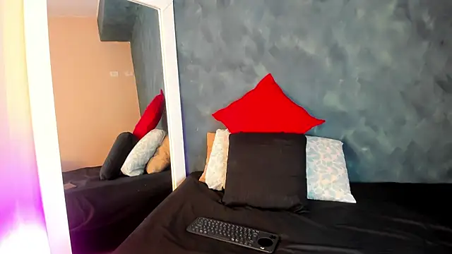 GingerMoon  online show from November 7, 2025, 7:07 pm