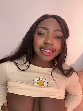 Snapshot of alissradiante1 chatting on November 28, 2025, 1:50 am alissradiante1 online show from November 28, 2025, 1:50 am